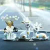 Decoraciones Creativas de Alta Gama Seleccionadas Cuidadosamente para el Interior del Coche con un Modelo de Diosa Ciervo Pequeño para el Tablero
