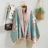 Bufanda de Imitación Cachemir Estilo Tweed con Camelia para Mujer en Otoño e Invierno Nueva Elegante Versátil Decorativa Engrosada Cálida Chal Largo