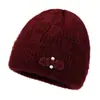 Fabricantes de gorros de punto de mediana edad al por mayor nuevo gorro de lana grueso cálido con forro polar gorro para madre abuela gorro viejo
