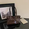 Bolsa Tote Retro Maillard de Grande Capacidade Feminina Outono Leve Luxo Nicho Fivela de Couro Bolsa de Ombro Único de Alto Padrão