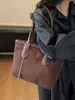 Bolsa de Mão Color-Blocking Moda Transfronteiriça Outono e Inverno 2026 Tendência Bolsa de Ombro Grande Capacidade Casual Fosca Versátil Bolsa Tote