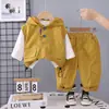 Conjunto de Otoño para Niños Conjunto de Bebé Nuevo Elegante Estilo Coreano Ropa de Trabajo de Primavera y Otoño para Niños Chaleco con Capucha Conjunto de Tres Piezas