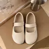 Outono 2026 Novo Estilo Fada Velcro Versátil Sapatos Femininos Estilo Coreano Solado Macio Boca Rasa Plana Mocassins Sapatos Femininos