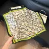 Pañuelo de Seda 70 Cuadrado Moda Coreana de Alta Gama Versátil Profesional Seda Sintética Pequeño Pañuelo de Cuello Estampado Retro Pañuelo de Seda para Mujer