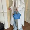 Bolso Cruzado de Hombro Estilo Dulce Yuezi 2026 Verano Nuevo Diseño Bolso Cubo de Gama Alta Versátil para el Trabajo