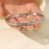 Pulseira para Mulheres, Nicho de Alta Qualidade, Aço Titânio que Não Desbota, Trevo de Quatro Folhas Cravejado de Diamantes, Pulseira Feminina de Aço Inoxidável, Joias Europeias e Americanas por Atacado