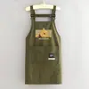 Delantal Ajustable Estilo Coreano para Cocina y Hogar, Delantal Impermeable de Dibujos Animados para Hombres y Mujeres, Adecuado para Catering y Trabajo, con Texto Impreso