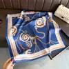 Lenço Europeu e Americano Transfronteiriço de Seda Imitação Estampado, Xale de Alta Qualidade, Lenço de Pescoço com Proteção Solar, Lenço Quadrado Pequeno, Lenço de Cabeça, Lenço Feminino