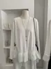Camiseta de Manga Larga con Empalme de Encaje en el Dobladillo Omalai para Mujer Otoño e Invierno Nueva Camisa Base Suelta Top Interior Moderno 5764