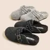 Zapatos Birkenstock con Aumento Interior y Terciopelo para Mujer para Usar Afuera 2025 Nuevos Zapatos Cálidos de Lana y Algodón de Invierno Zapatos Birkenstock Retro Baotou