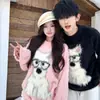 Tricô Macio e Ceroso para Filhotes Outono e Inverno Roupa de Casal Retrô Americano Imitação de Visão Estilo Preguiçoso Jaqueta de Tricô Masculina e Feminina