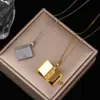 Nuevo Collar de Carta de Amor de Venta Caliente Transfronterizo para Niños y Niñas Que Puede Abrir el Colgante Cadena de Clavícula de Temperamento Personalizada para Parejas