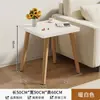 Mesa Quadrada Pequena Mesa de Centro Mesa para Casa de Aluguel Apartamento Pequeno Quadrada Simples Pernas de Madeira Maciça Mesa de Chá para Varanda Mesa Lateral de Sofá
