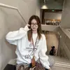 Sudadera con capucha engrosada forrada de polar blanco y gris para mujer, nuevo estilo popular 2026, top americano de cuello redondo suelto de manga larga para otoño e invierno