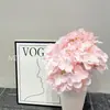 Flor artificial rosa flor de boda diseño de sala de bodas guía de flores para el camino flor interior flor de seda flor artificial exhibición en jarrón fila de flores