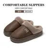 Pantuflas de algodón con puntera impermeable de PU, engrosadas con forro de felpa, pantuflas de cuero antideslizantes y resistentes al desgaste para interiores, unisex, para uso en casa, y diseñadas para mantener los pies calientes