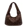 Bolso Pequeño Cuadrado con Tachuelas Estampado de Leopardo de Moda para Mujer 2025 Invierno Nuevo Estilo Personalidad y Elegante Bolso de Mano Bolso de Hombro