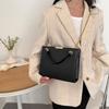 Bolso de mujer 2023 nuevo retro bolso grande bolso de hombro tote bolso de trabajo para ir al trabajo bolso bandolera simple de cadena para el hombro