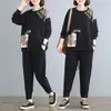 Conjunto de moda para mujer talla grande, primavera y otoño, sudadera de manga larga con bloques de color y estampado de letras y pantalones jogger, conjunto de dos piezas