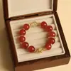 Pulsera Estilo Nacional Nuevo Estilo Chino con Cuentas Rojas de Loto, Loto Dorado y Diseño de Nezha, Regalo de Lujo Ligero para Mamá en Fiestas