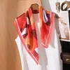 Pañuelo Cuadrado Artístico y Fresco de 70 cm para Mujer, Pañuelo de Seda Floral, Estilo Delgado de Verano, Adecuado para Combinar con Vestidos y Blusas, Pañuelo Decorativo Pequeño para el Cuello