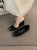 Sapatos de damasco com temperamento francês, sapatos de fada, primavera e outono de 2025, novos sapatos de verão suaves estilo Chanel, sapatos de leite para a noite