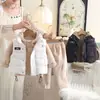 Conjunto de Invierno con Forro Polar para Niños 2026 Nueva Moda Cálido Chaleco Engrosado Conjunto de Tres Piezas de Invierno para Niños