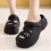 Sapatos de Jardim Femininos 2026 Verão Novos com Solado Grosso Aumentador de Altura em EVA, Solado Macio Antiderrapante, Design Cartoon