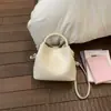 Bolso Retro de Alta Gama para Mujer 2026 Nuevo Versátil Casual Bolso de Hombro Cruzado Estilo Popular Simple Bolso de Mano Bolso Cubo