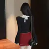 Camiseta Sexy de Encaje con Mangas Largas, Estilo Puro Deseo, Falso Dos Piezas, con Cuello Halter para Mujer, Nuevo Top Rojo Delgado para Otoño e Invierno, para el Año Nuevo
