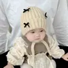 Chapéus Infantis Novos para Outono e Inverno Chapéus de Lã para Bebês Chapéus de Tricô para Meninos e Meninas Chapéus Quentes com Proteção para as Orelhas para Crianças Pequenas Chapéus para o Frio