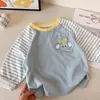 Camiseta interior de manga larga de primavera para niños y niñas, linda, con parches de dibujos animados 3D, a rayas, 100% algodón, top versátil