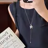 Collar Colgante de Flor Estilo Coreano Lujo Ligero para Mujer, Cadena Larga Versátil Estilo Ins para Suéter, Accesorio Personalizado de Gama Alta de Nicho