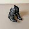 Botas de tacón grueso western cowboy con hebilla de cinturón remachada de moda retro coreana para aumentar la altura, nuevas y versátiles para mujer 2026