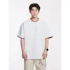 Camiseta Bordada em Renda Retro Americana de Manga Curta Masculina Verão Gola Redonda Rígida Pesada Cor Contrastante Solta Top de Meia Manga