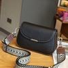 Bolsa Mensageiro de Couro Genuíno Feminina 2024 Nova Moda Simples Couro Feminino Bolsa Pequena Bolsa Larga Banda Ombro Pequena Bolsa Quadrada