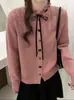 Cárdigan de punto hueco estilo francés con suave lazo, bordes festoneados y cuello redondo, elegante abrigo suéter para mujer