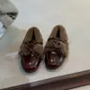 Estilo 2026 Retro de Moda Punta Redonda Suela Gruesa Sin Cordones Tacón Grueso Mocasines Estilo Británico Zapatos Pequeños de Cuero Aumentadores de Altura para Mujer Con Terciopelo