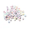 Cuentas de letras blancas acrílicas con letras inglesas, cuentas redondas de plástico para pulsera, 26 cuentas individuales con la letra D