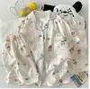 Nuevos pijamas de algodón plisado tipo nube para niñas, conjunto de tres piezas para primavera y verano, traje lindo con estampado y solapa para casa para mujer