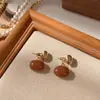 Pendientes de Chica de Hardware Femeninos Franceses Vintage Marrones Simples de Moda Pendientes Maillard para Mujeres