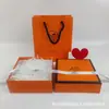 Caja de Regalo de Perfume Dijia Caja de Regalo de Cosméticos Ys Empaque Caja de Perfume Ch Tapa Hermes Tapa Gucci Caja