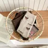 Calcetines de lana gruesos y cálidos nuevos para mujer de otoño e invierno, calcetines lindos de perro estilo coreano de moda de media pantorrilla, calcetines holgados