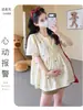 Roupa de Maternidade Conjunto de Verão com Top de Manga Curta Bordado Colorido em Forma de Laço, Camisa Babydoll Casual Solta Plus Size, Conjunto de Duas Peças de Verão