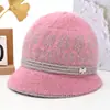 Gorro de invierno para mujeres de mediana edad y mayores, gorro de punto cálido y resistente al frío con ala ancha, adecuado para abuelas y mujeres mayores
