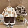 Conjunto de Ropa de Invierno de Terciopelo para Niños 2024 Nuevo de Invierno Conjunto de Dos Piezas Sudadera 1-5 Años Conjunto de Ropa de Invierno para Bebé