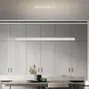 Lámpara de araña minimalista italiana para restaurante modelo nuevo 2026 oficina estudio mesa de isla mesa de comedor lámpara de araña lineal lámpara de araña de hierro de múltiples cabezales