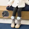 Leggings para niñas, engrosados para otoño e invierno, con diseño de calcetín de retazos, rayas verticales de punto, calentadores de piernas de lana y calcetines con volantes, pantimedias para niños