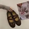 Zapatos de tacón bajo de lunares con viento de noche francés para mujer 2026 Nuevos Bailarinas de Otoño con Falda Fondo Plano Boca Poco Profunda Mary Janes