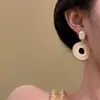 Hora Xia Yu~Pendientes Tejidos Estilo Resort Elegante Francés Blanco Crudo con un Toque Bohemio de Alta Gama para Mujer